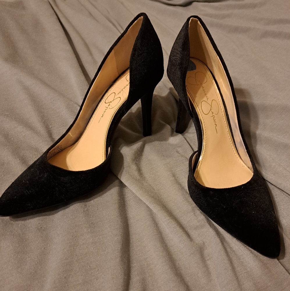 Jessica Simpson black suede pumps